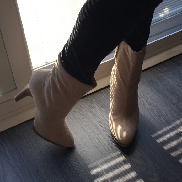 Isaac Mizrahi Shoes - Isaac Mizrahi suede booties